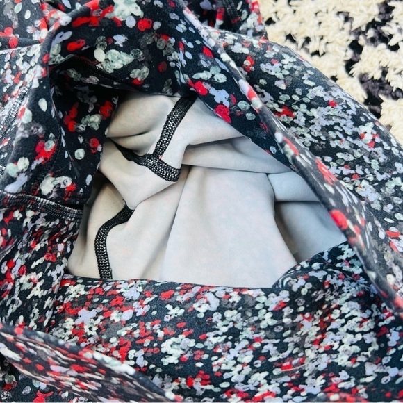 Lululemon Align leggings in water blossoms - Picture 9 of 11